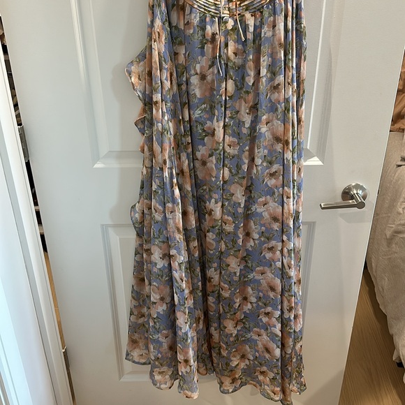 ASTR the Label Noya Floral Maxi Dress in Iris Blue Blush - Picture 11 of 12